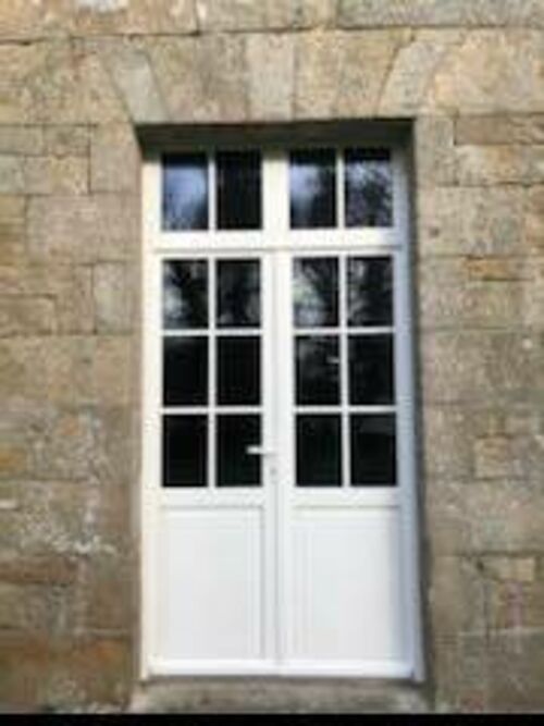 Rénovation : fenêtres bois chênes français pour un manoir 8727289630108930723041514228080829701554176n